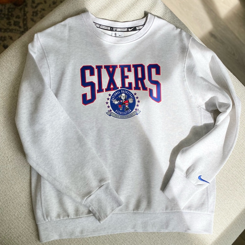 Nike NBA Philadelphia 76ers 75th Anniversary Courtside Fleece Crew
